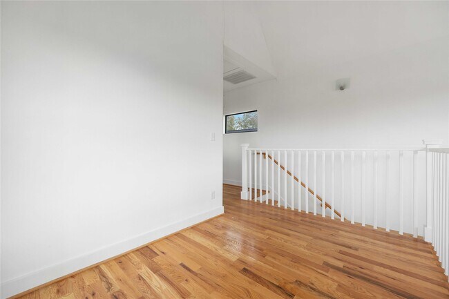 Building Photo - 1617 Dumble St