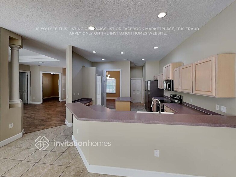 Building Photo - 11102 Hyacinth Pl