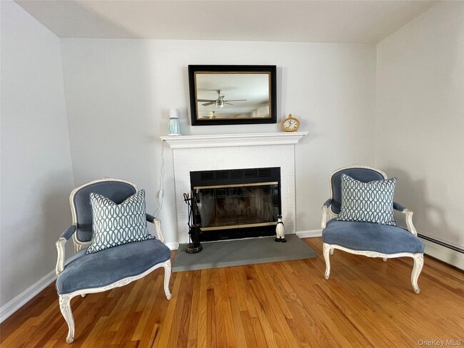 Building Photo - 59 Peconic Ave