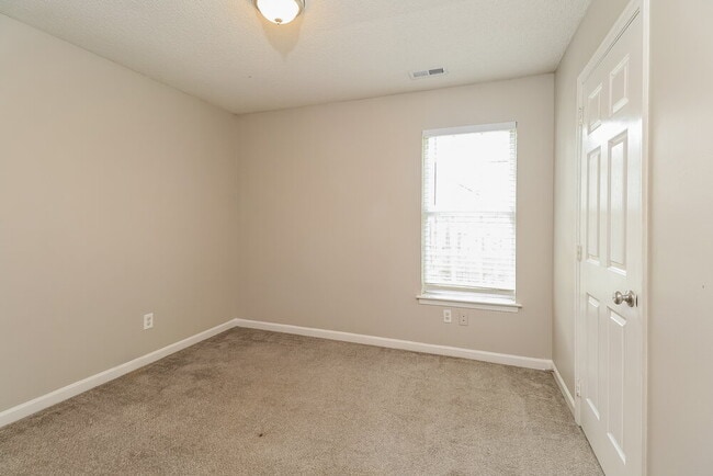 Building Photo - 9033 Shenington Pl