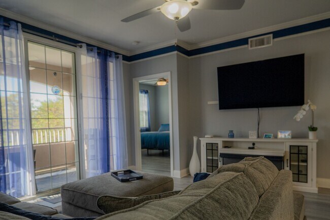 Building Photo - 3/2~Soho St ~ Resort Style Living!!!