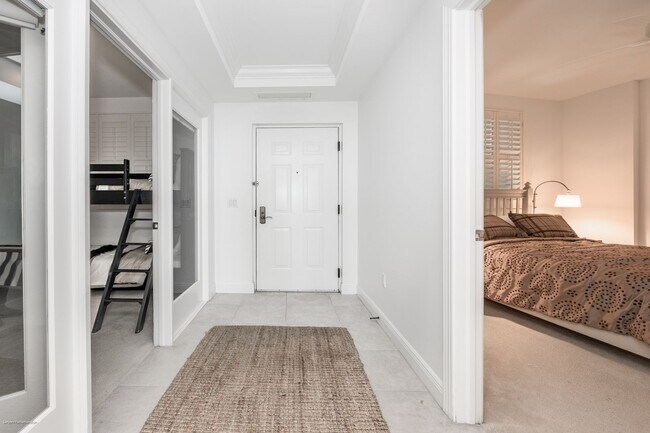 Building Photo - EXECUTIVE VACATION RENTAL