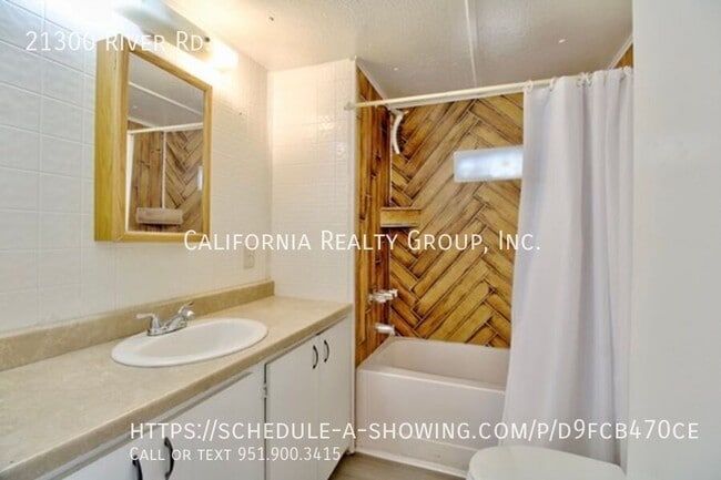 Building Photo - 21300 River Rd