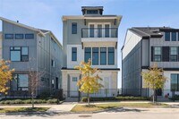 Building Photo - 714 Resort Dr