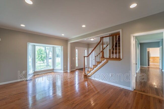 Building Photo - 13183 Oak Farm Dr