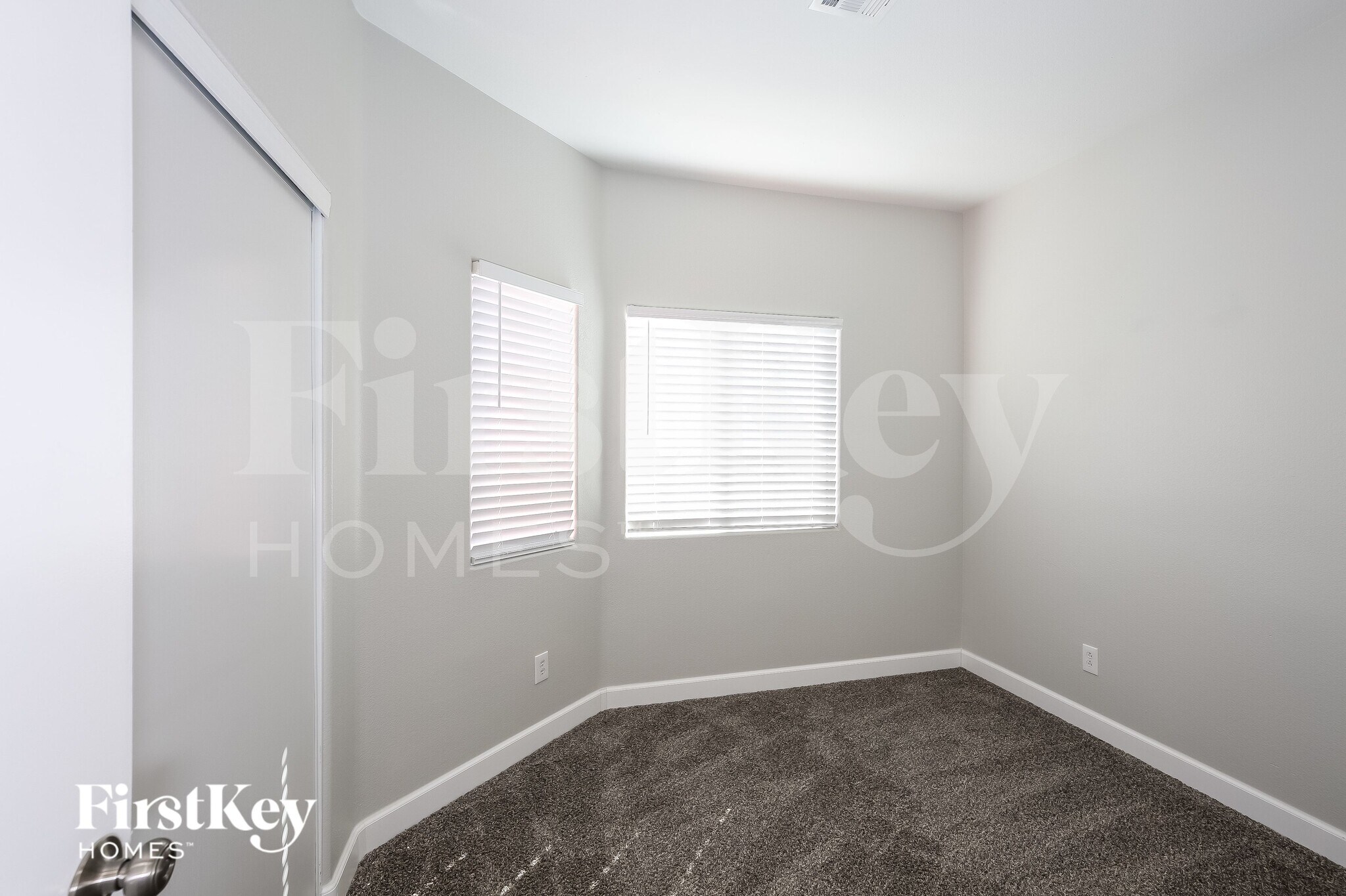 Building Photo - 6138 Sydney Bay Ct