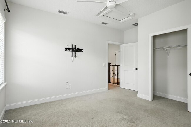 Building Photo - 480 Loosestrife Wy