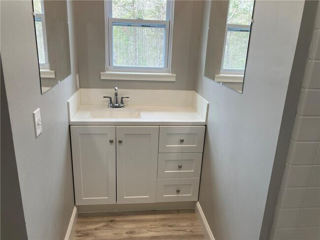 Building Photo - 100 Dickerson Rd