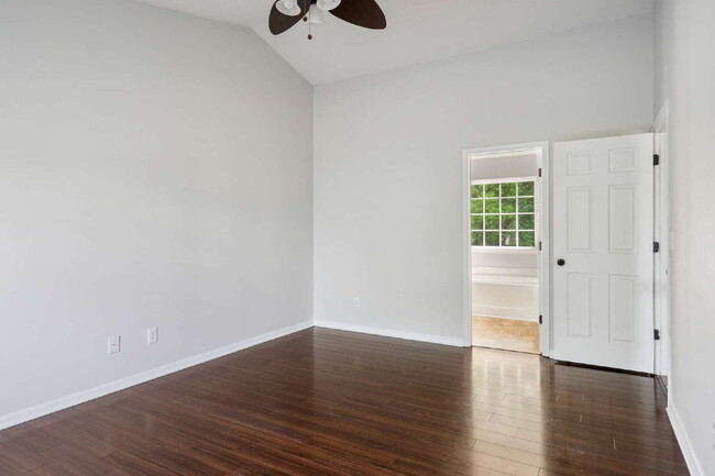 Building Photo - Spacious 4-Bedroom Retreat in Fuquay-Varin...