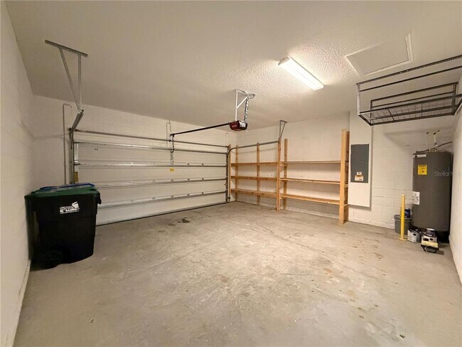 Building Photo - 8125 Graycliff Ave