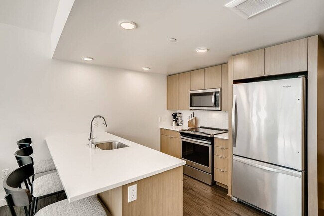 Building Photo - 1001 Minor Ave