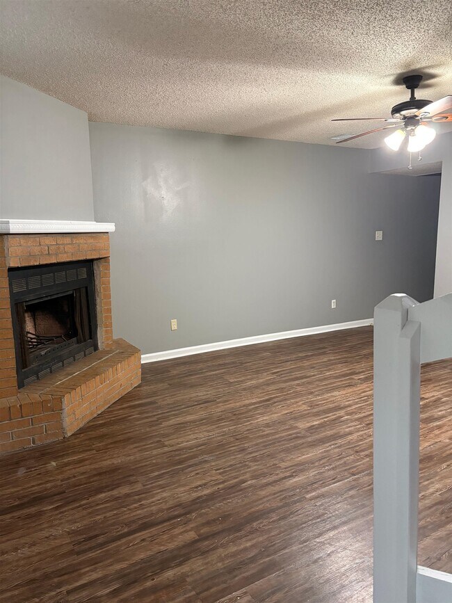 Building Photo - 1415 Pullen Rd