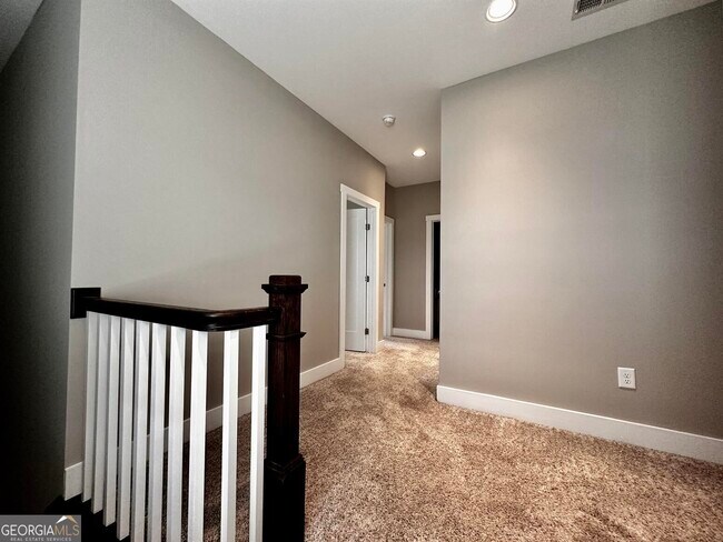 Building Photo - 207 Bellehaven Pl