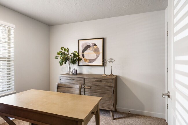 Building Photo - 2 Bed 1 Bath in Washington!