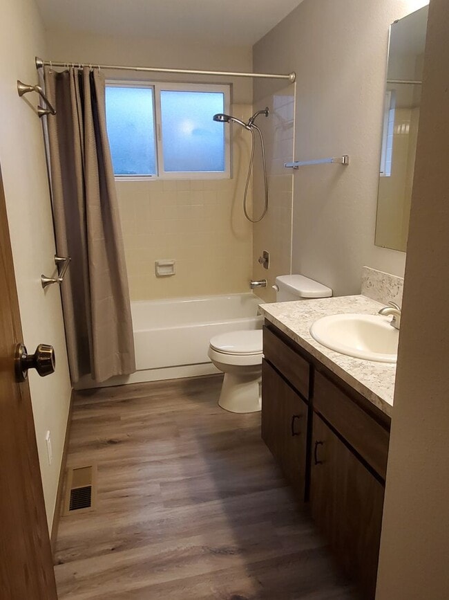 Building Photo - Charming Rambler in Renton Highlands