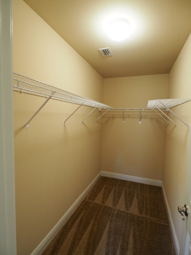 Building Photo - Cozy home in Copperwood Subdivision!