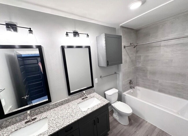 Building Photo - 5005 E Parmer Ln