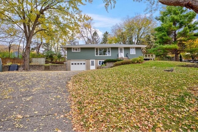 Building Photo - 13878 Sakatah Lake Rd