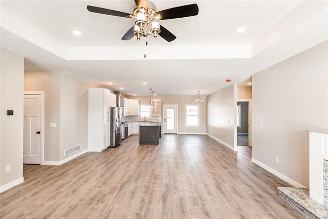 Building Photo - Stunning Home, Great Neighborhood!