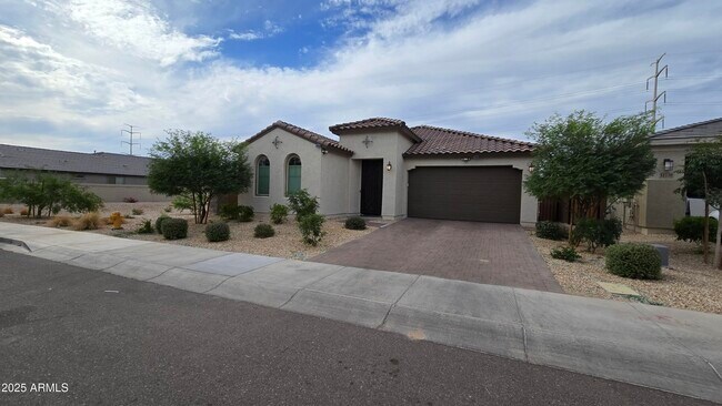 Building Photo - 23827 W Yavapai St