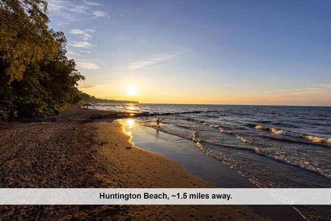 Building Photo - 345 Kenilworth Rd