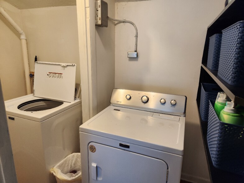 Building Photo - 2347 Graham Rd