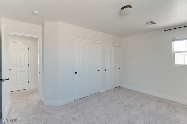 Building Photo - 11057 Village Ridge Ln