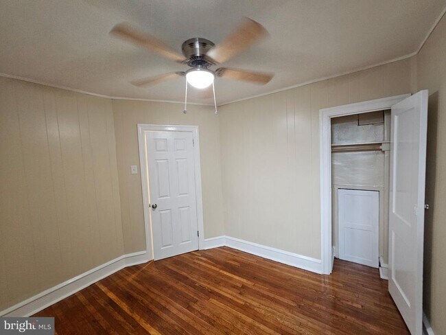 Building Photo - 4008 Gilham St