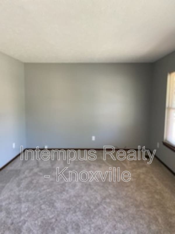 Building Photo - 6517 Bay Cir Dr