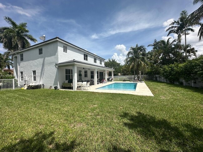 Building Photo - 1063 Sunflower Cir