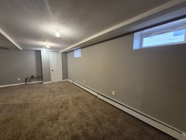 Building Photo - 413-415 N Penn Ave