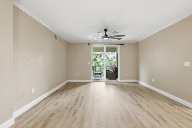 Building Photo - 6559 Emerald Dunes Dr