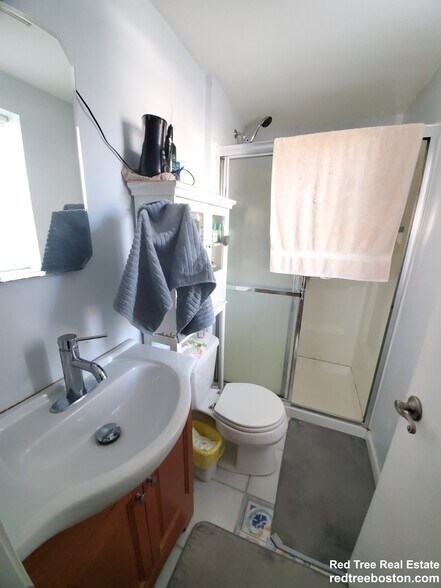 Building Photo - 162 Lake Shore Rd