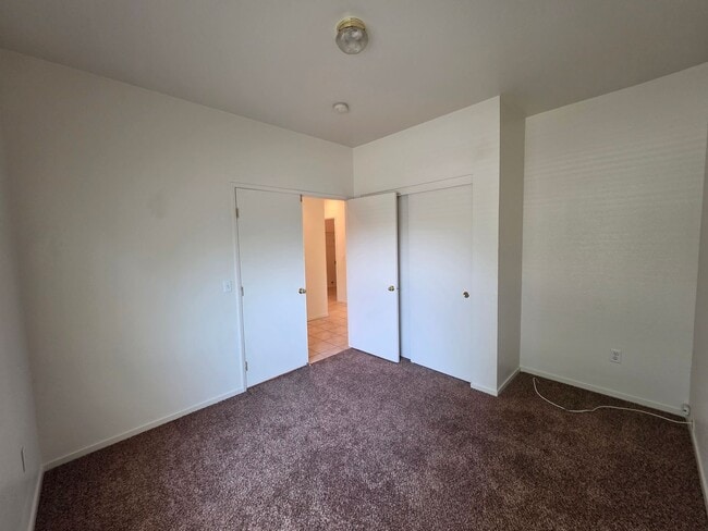 Building Photo - *** Move-In Special $300 OFF 1st Month's R...