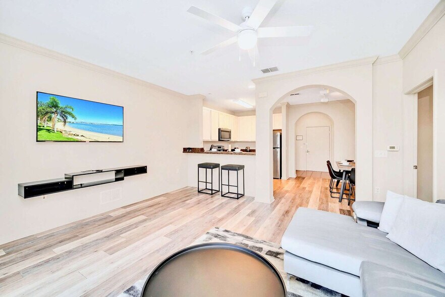 Building Photo - 14200 Avalon Rd