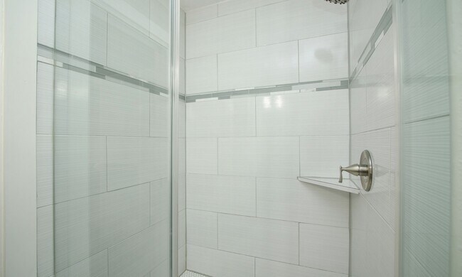 Building Photo - 5815 Picasso Pl
