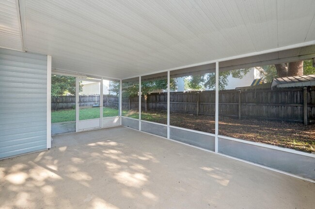 Building Photo - 4253 Antioch Rd