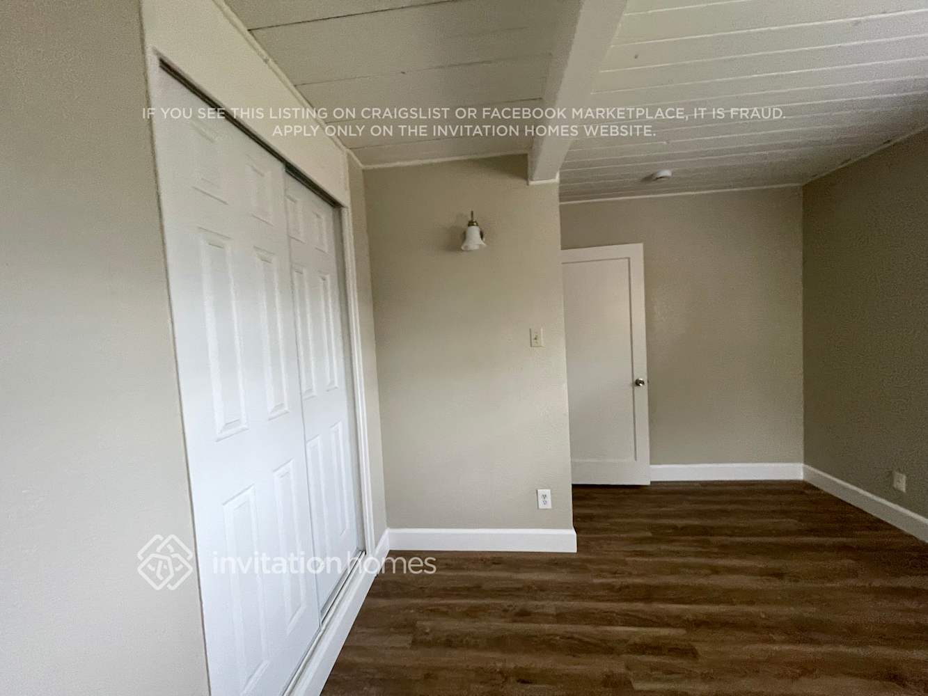 Building Photo - 2816 Glenside Dr