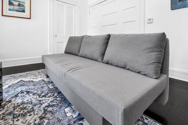 Building Photo - 174 Reinhard Ave