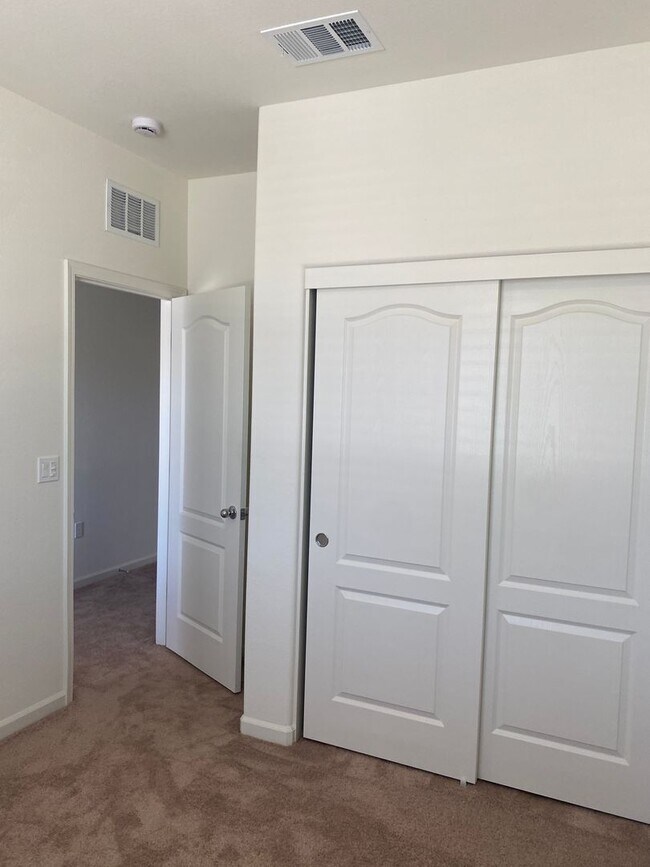 Building Photo - Brand New Home!
