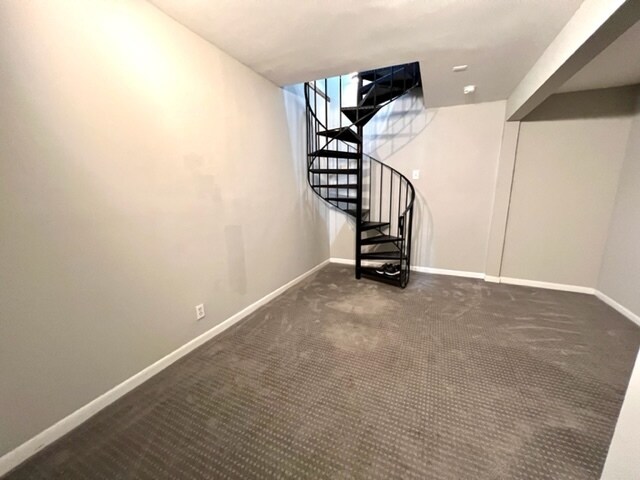 Building Photo - 2112 W North Ave