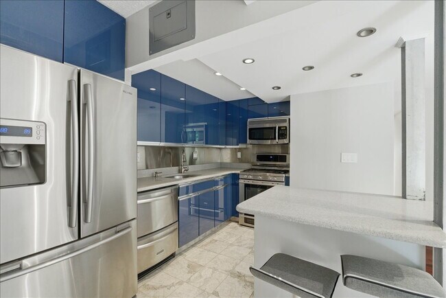 Building Photo - Contemporary 1BR / 1BA Condo in Reston – Utilities Included!