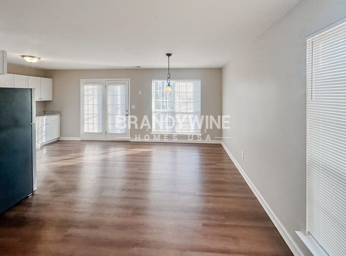 Building Photo - 425 Hannah Dr