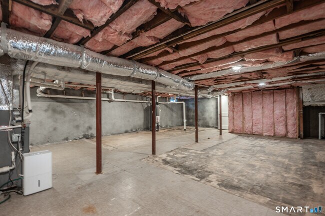 Building Photo - 137 Knowles Ave