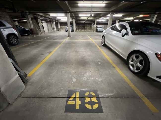 Building Photo - 1910 S Indiana Ave