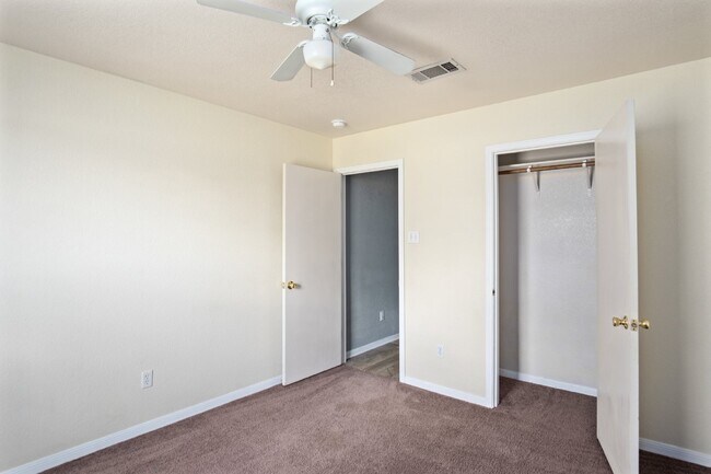 Building Photo - 4501 Embers Dr