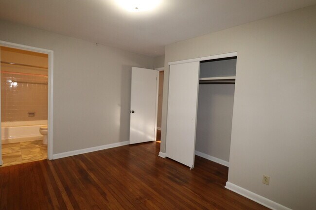 Building Photo - 501 Westerfield Way
