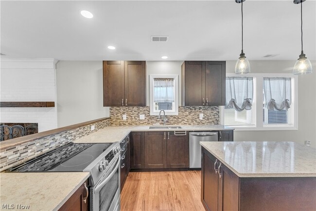 Building Photo - 1151 Bryce Ave