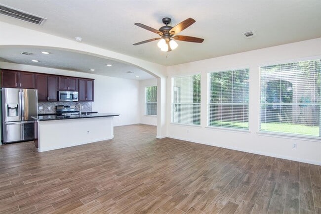 Building Photo - 147 Ledgestone Pl