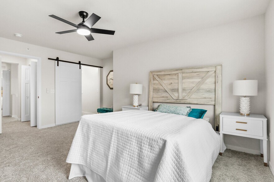 Building Photo - 940 Canter Dr